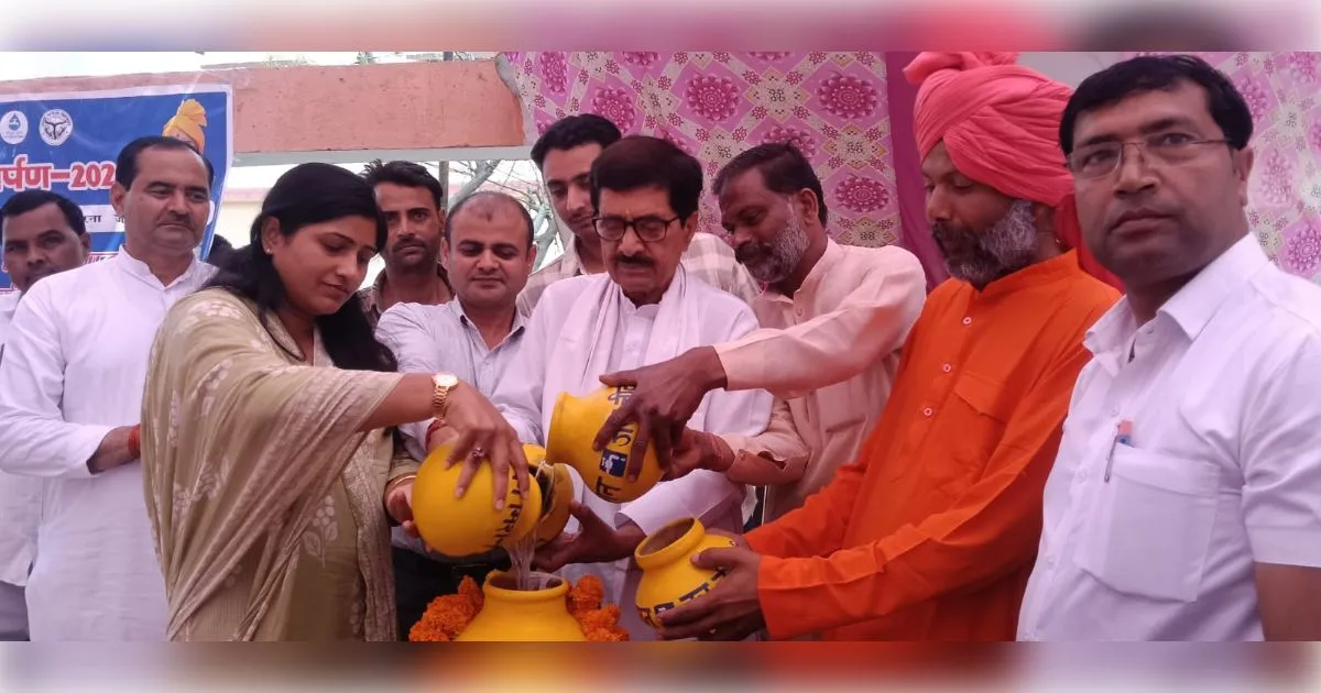 मुज़फ़्फ़रनगर के शुक्रताल में जल अर्पण दिवस पर उमड़ा जनसैलाब, गूंजे जल संरक्षण के नारे