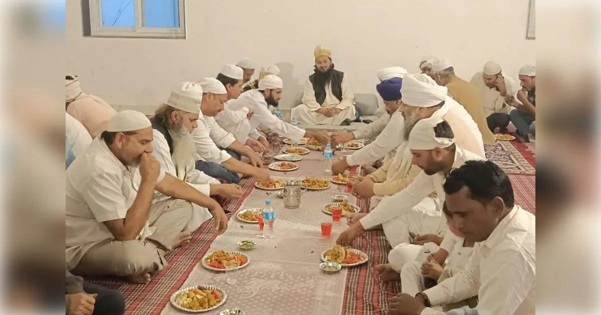 मुजफ्फरनगर:बिहारगढ़ में खुशहाल मियां की चिल्लागाह पर इफ्तार में उमड़ा सर्वसमाज