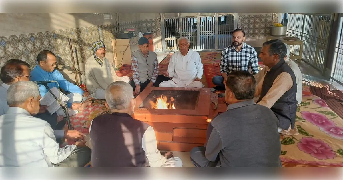 मुजफ्फरनगर: खतौली में श्रद्धा के साथ मनाया गया आर्य समाज का स्थापना दिवस और नव संवत्सर