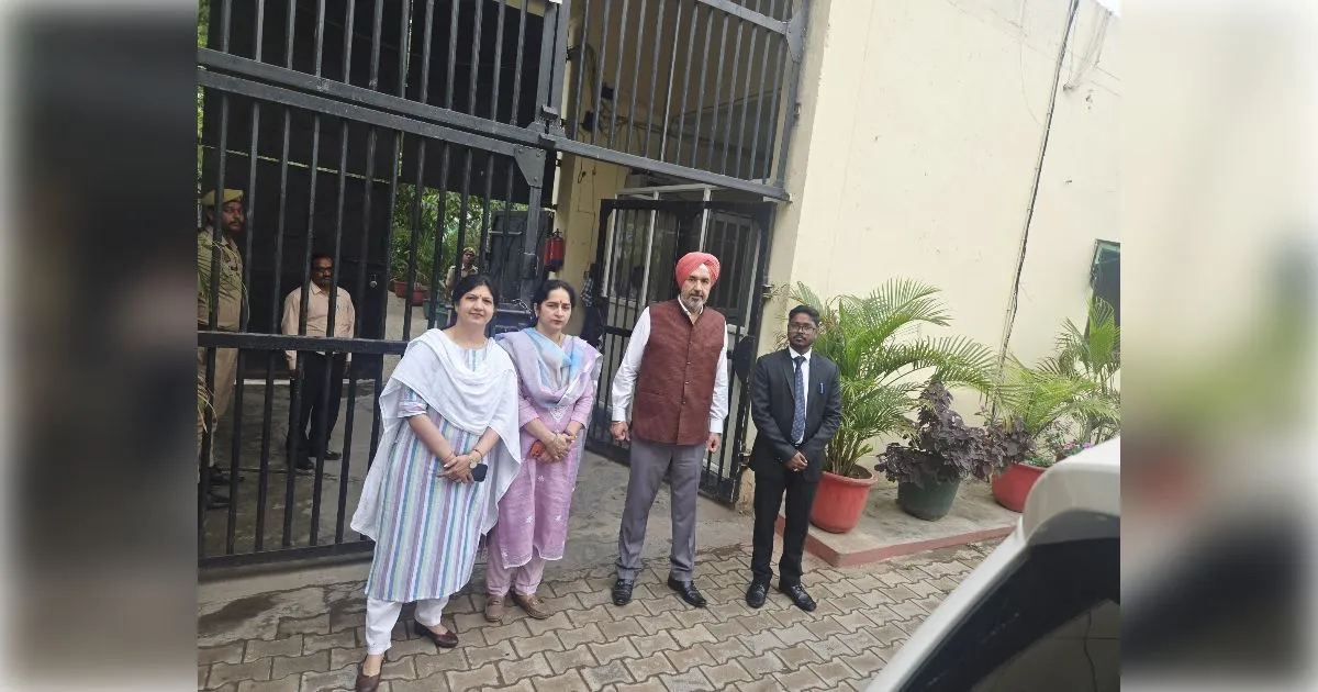 शामली: जनपद न्यायाधीश ने राजकीय सम्प्रेक्षण गृह मेरठ का किया औचक निरीक्षण, किशोरों से किया संवाद 