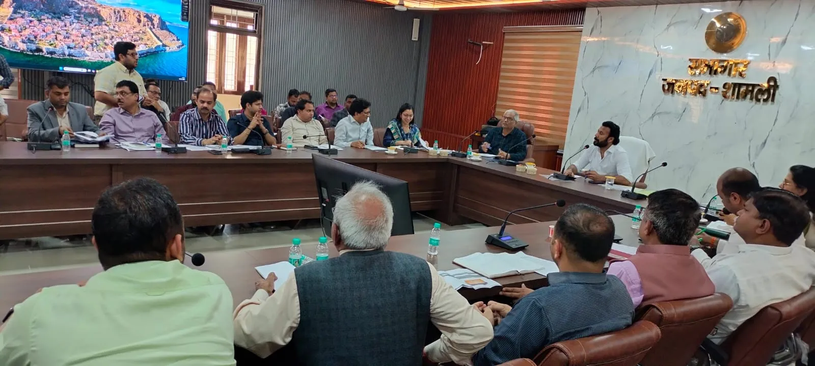 शामली: उद्यमियों की समस्याओं पर डीएम सख्त, जिला उद्योग बंधु की बैठक में त्वरित निस्तारण के दिए निर्देश