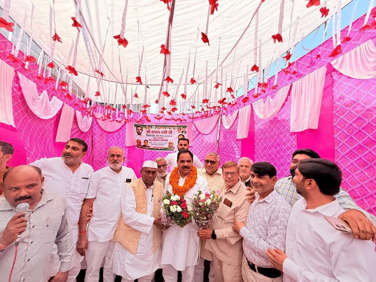 मुजफ्फरनगर: बच्चन सिंह कॉलोनी में रालोद जिलाध्यक्ष संजय राठी और सभासद रवि पाराशर का भव्य स्वागत; ब्राह्मण समाज ने माला पहनाकर किया जोरदार अभिनंदन