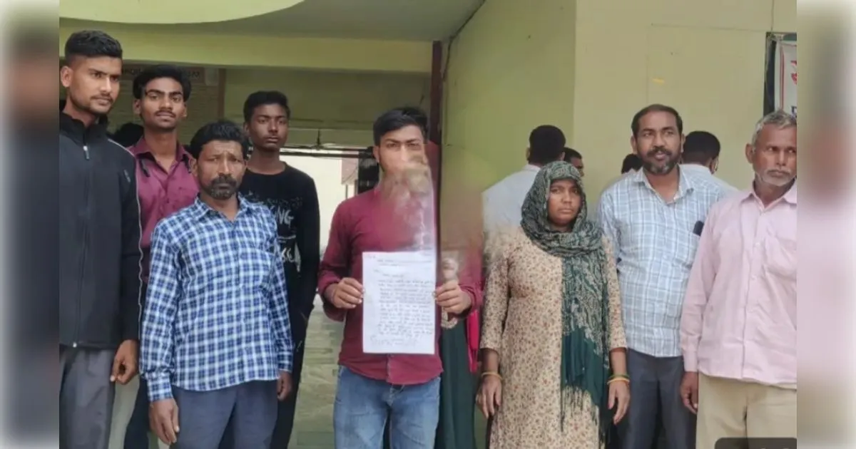 मुजफ्फरनगर के पमनावली में टूटा 11 हजार वोल्ट का तार,  घर में लगी आग से लाखों का सामान राख