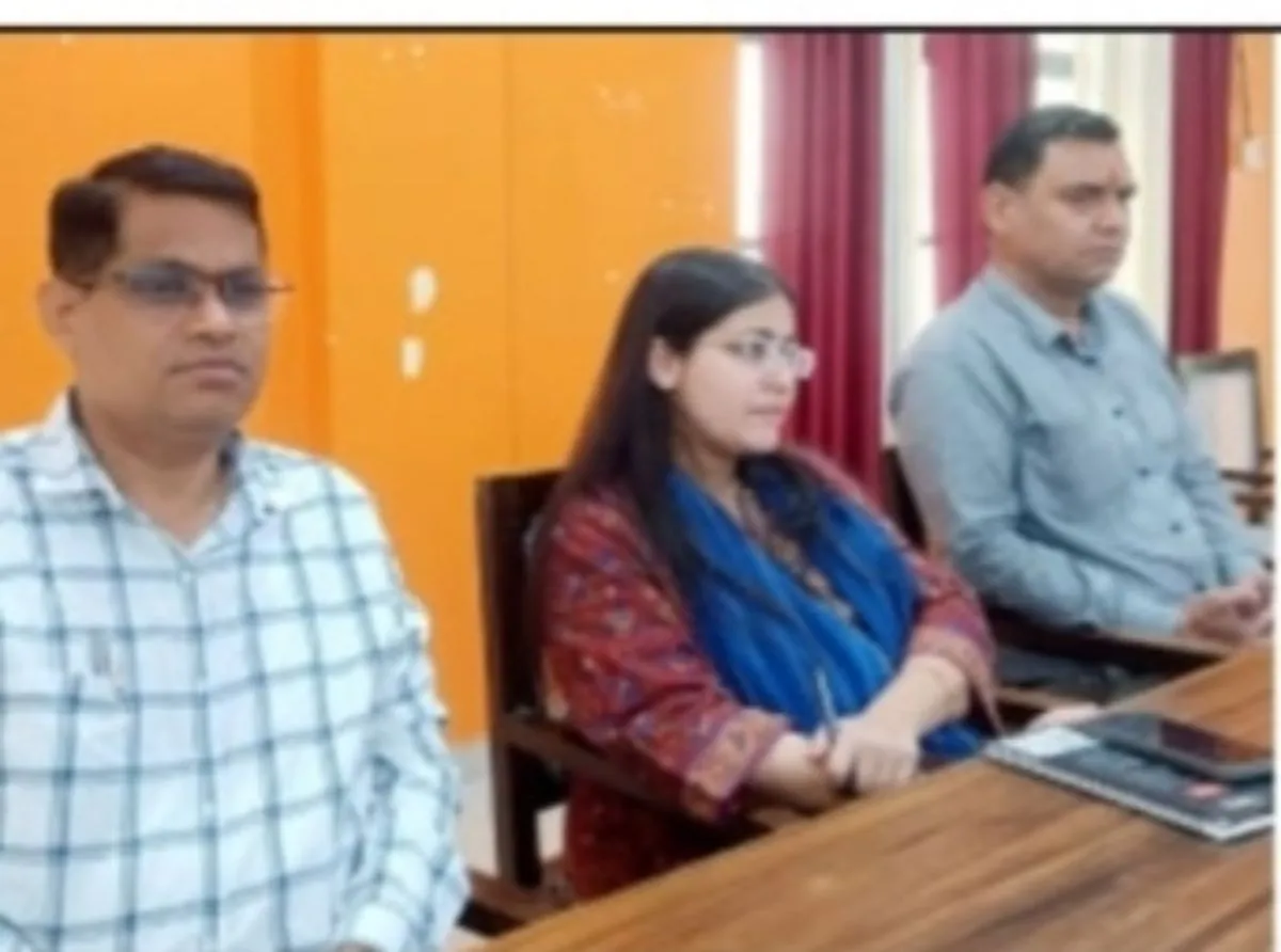 खतौली: ईरान-इजरायल जंग की अफवाहों पर प्रशासन का प्रहार; SDM निकिता शर्मा बोलीं- 'ईंधन की कोई कमी नहीं, 5 दिन में घर पहुँचेगा सिलेंडर