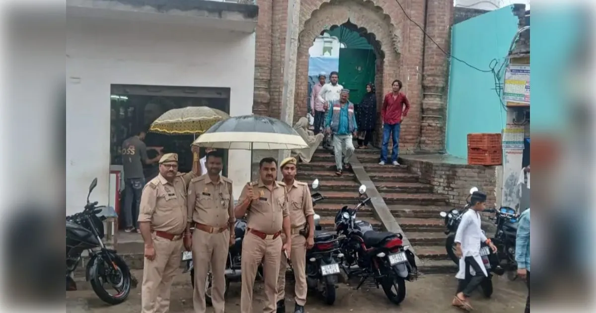 मुजफ्फरनगर: मीरापुर व रामराज में हुई अलविदा जुमे की नमाज, अलर्ट मोड पर रही पुलिस  