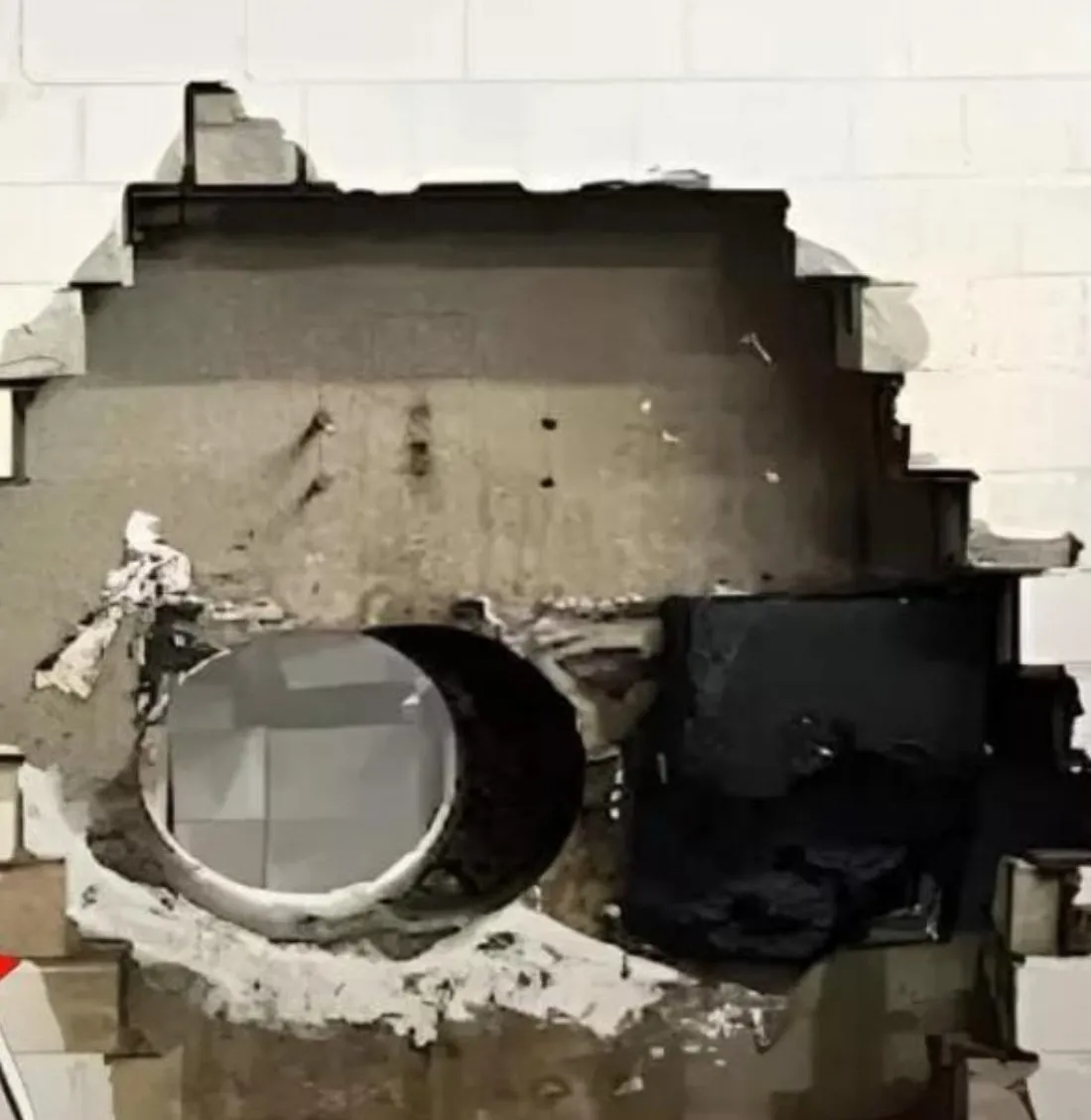 मुरादाबाद: ग्रामीण बैंक की दीवार तोड़कर चोरी का प्रयास, बड़ी वारदात टली