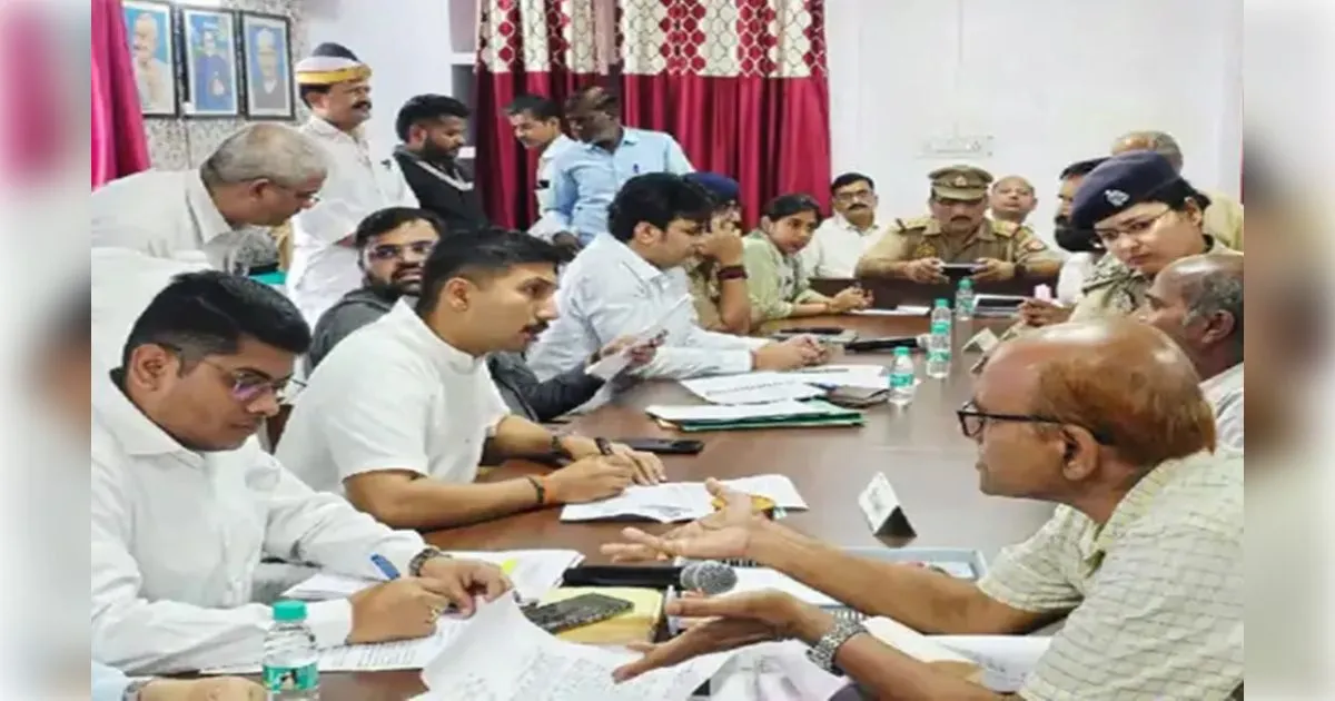 यूपी में सबसे अधिक राजस्व मामलों के निपटारे में लखनऊ अव्वल,  दूसरे स्थान पर  प्रयागराज