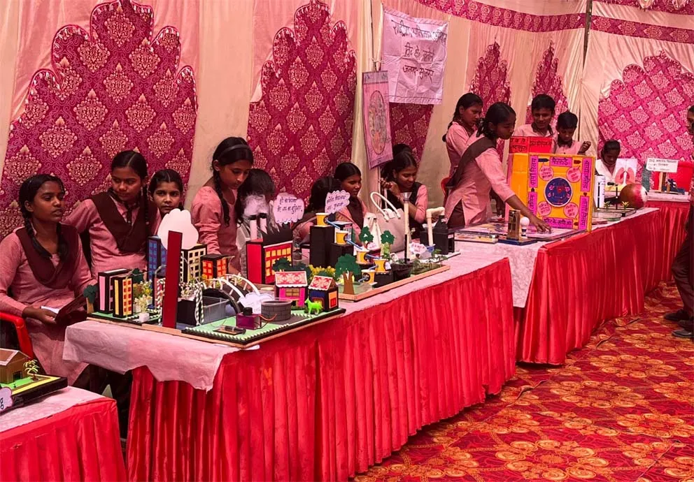मुजफ्फरनगर की नन्हीं प्रतिभाओं ने दिखाया दम, कस्तूरबा गांधी विद्यालय में गूंजा 'विज्ञान'