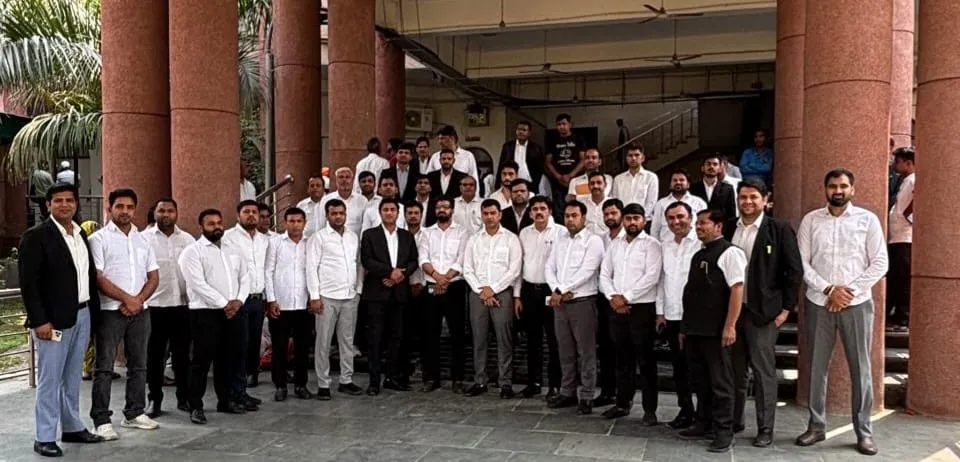 अधिवक्ता सम्मान बचाओं संघर्ष समिति ने 19 मार्च को जनरल बॉडी की बुलाई बैठक, धरना- प्रर्दशन रहा जारी