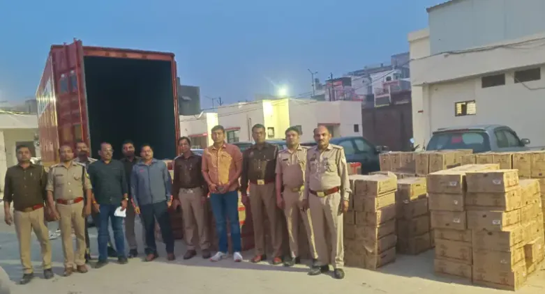 पंजाब से बिहार प्रांत में तस्करी हो रही 60 लाख की 570 पेटी अंग्रेजी शराब बरामद
