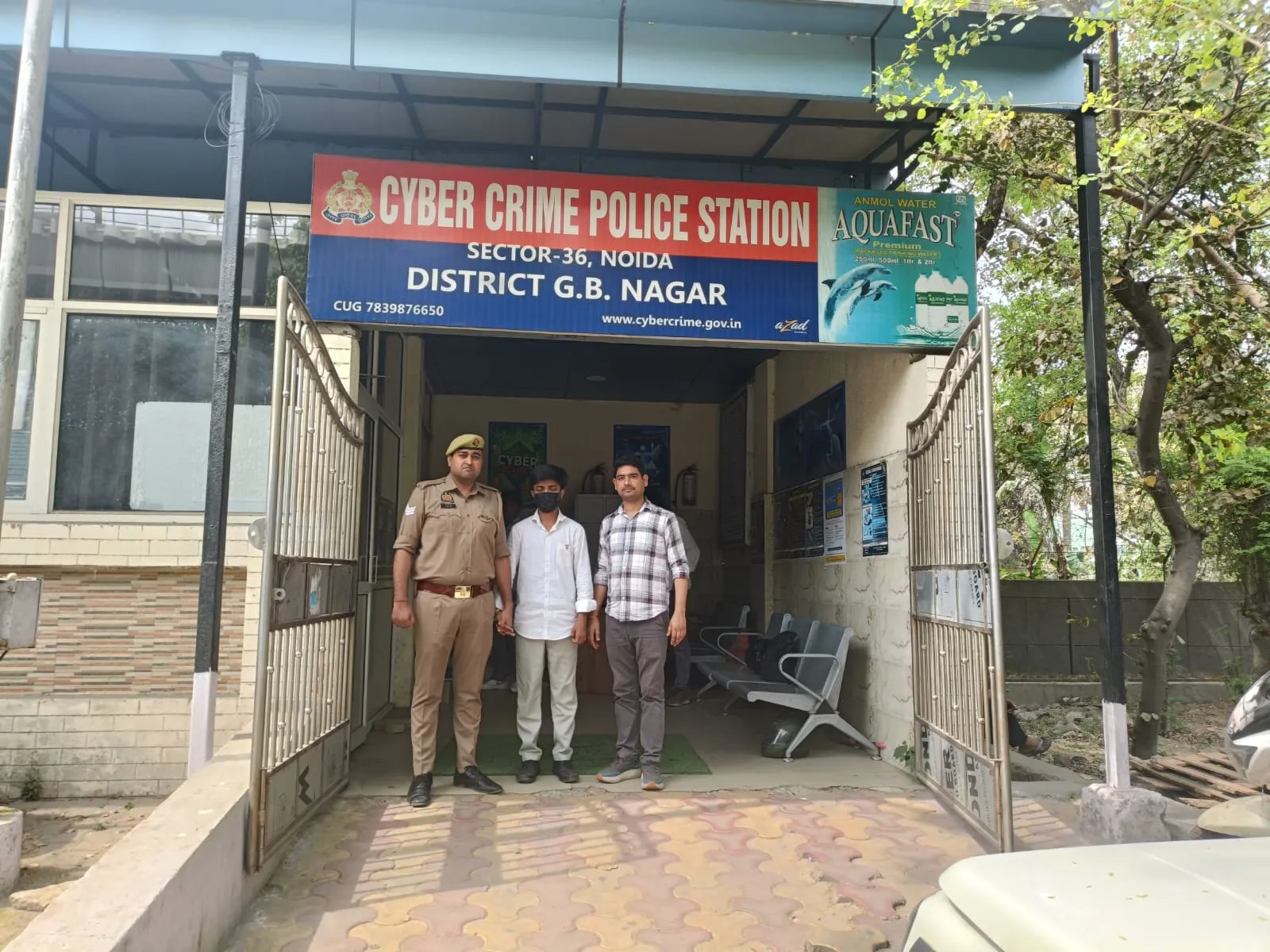 नोएडा में पकड़ा साइबर अपराधी, बेरोजगारों को एमएनसी में नौकरी दिलाने के नाम पर करता था ठगी