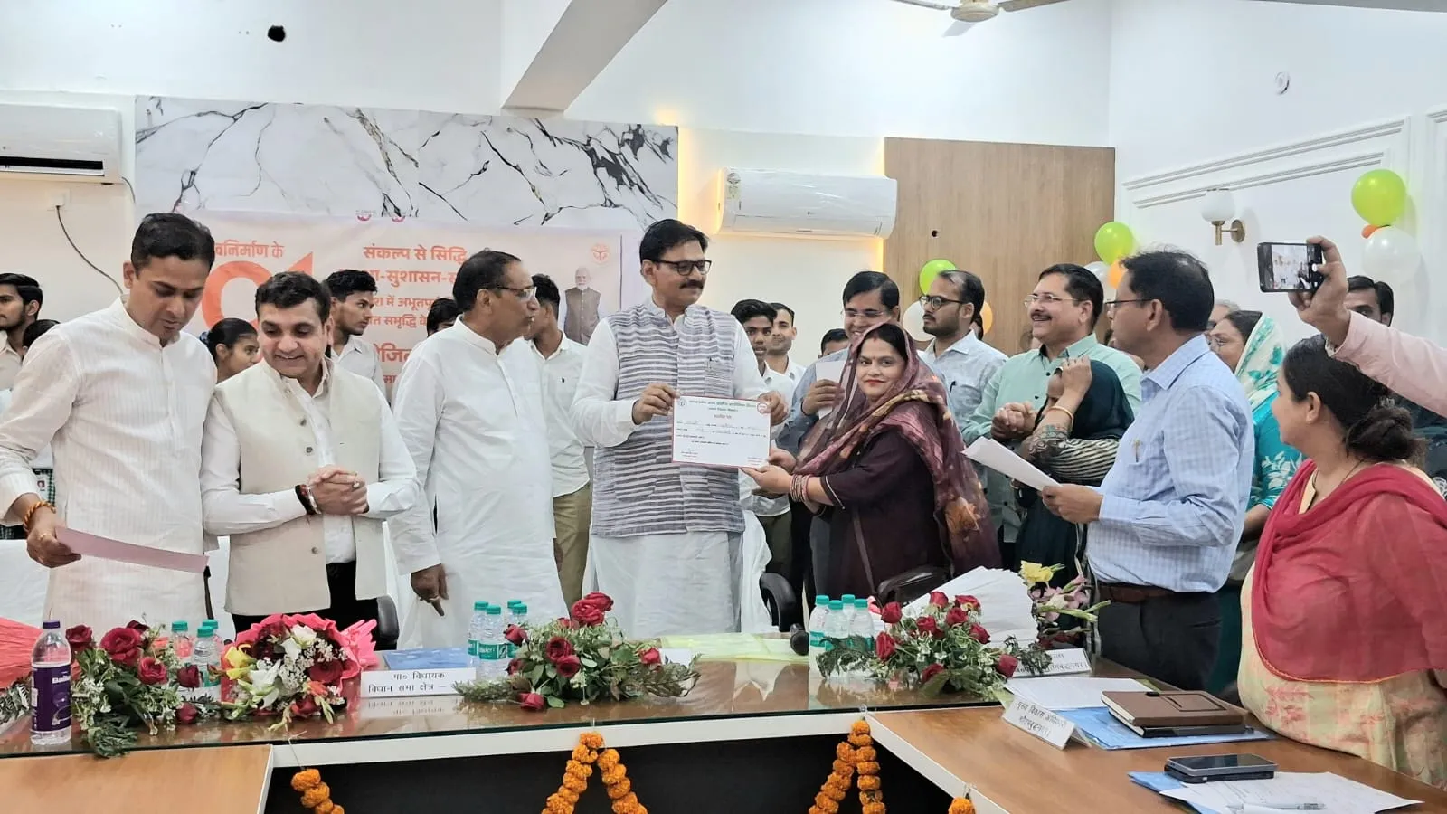 नोएडा में सूचना एवं जनसंपर्क विभाग ने प्रदेश सरकार के 9 वर्ष पूर्ण होने पर लगाई उपलब्धियों की प्रदर्शनी