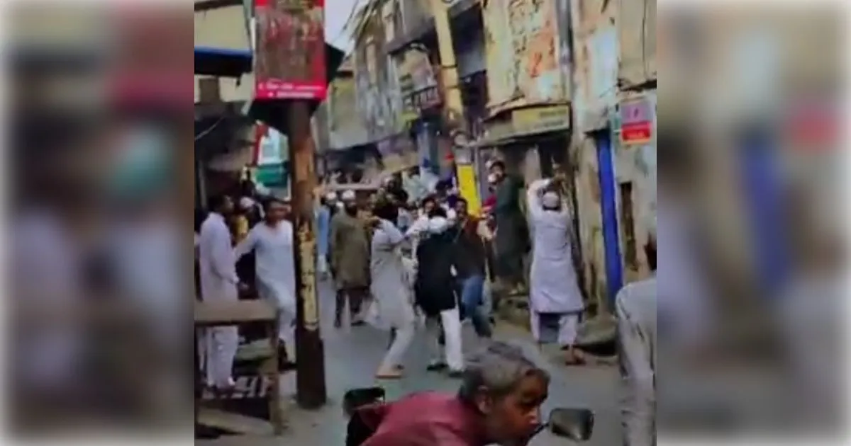 मुजफ्फरनगर में अलग अलग खूनी संघर्ष: नमाज पढ़ने जा रहे पिता-पुत्र पर धारदार हथियार से हमला