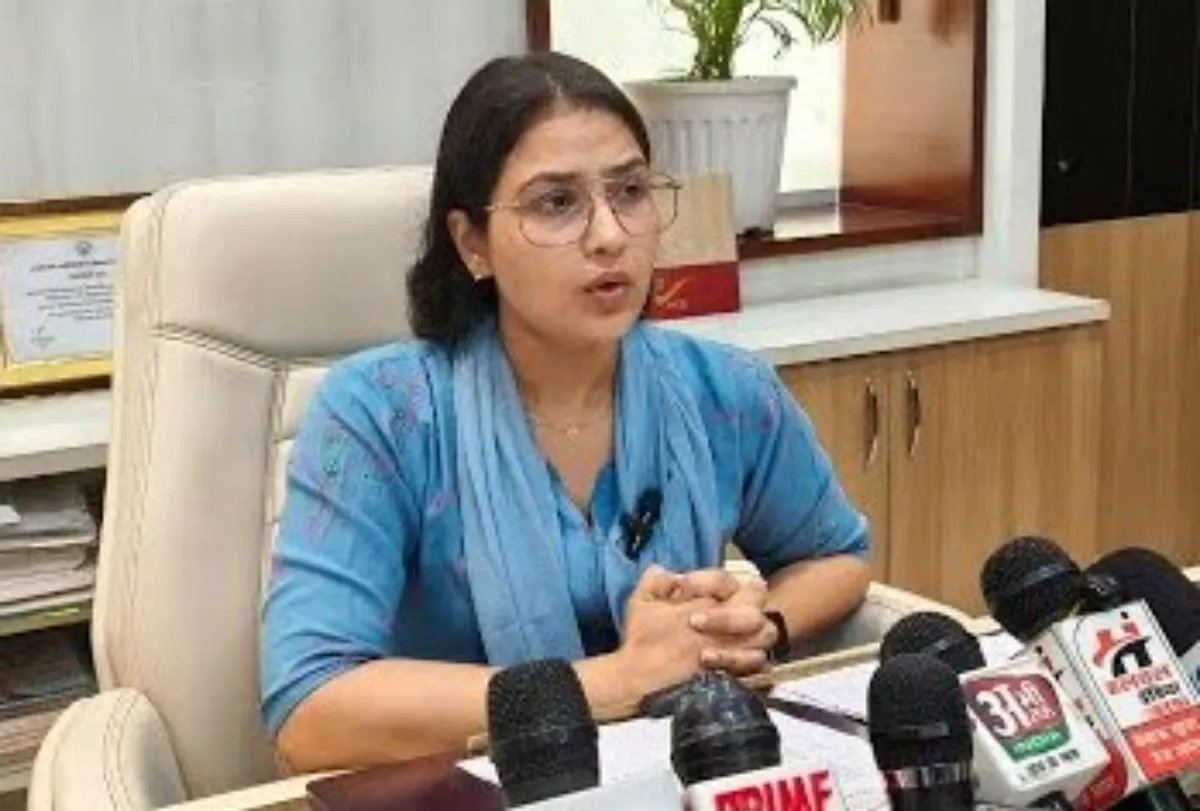 मुजफ्फरनगर विकास प्राधिकरण का शामली में बड़ा एक्शन: 15 बीघा अवैध प्लॉटिंग पर चला बुलडोजर, बैंक्वेट हॉल और 12 दुकानें सील