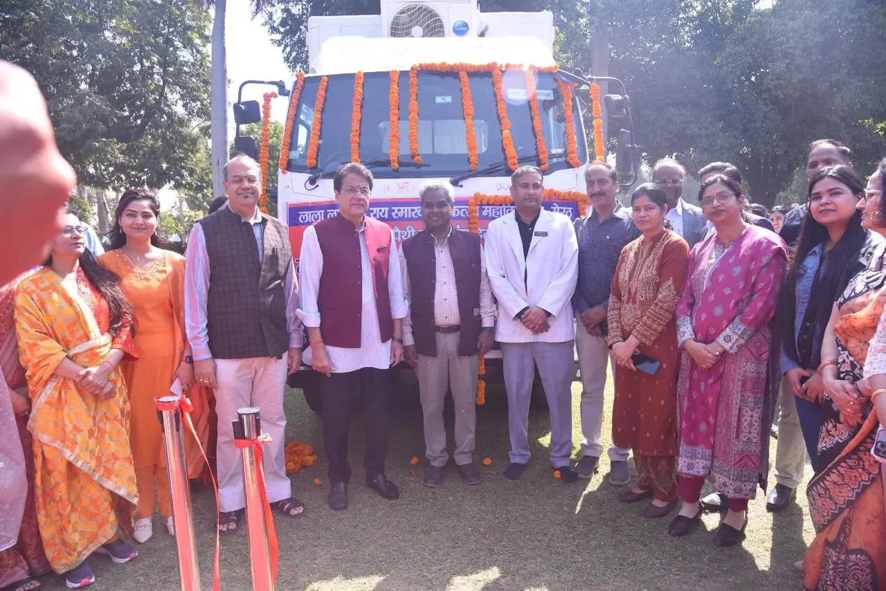 मेरठ मेडिकल कॉलेज में आधुनिक डायबिटिक रेटिनोपैथी स्क्रीनिंग मोबाइल वैन का भव्य लोकार्पण