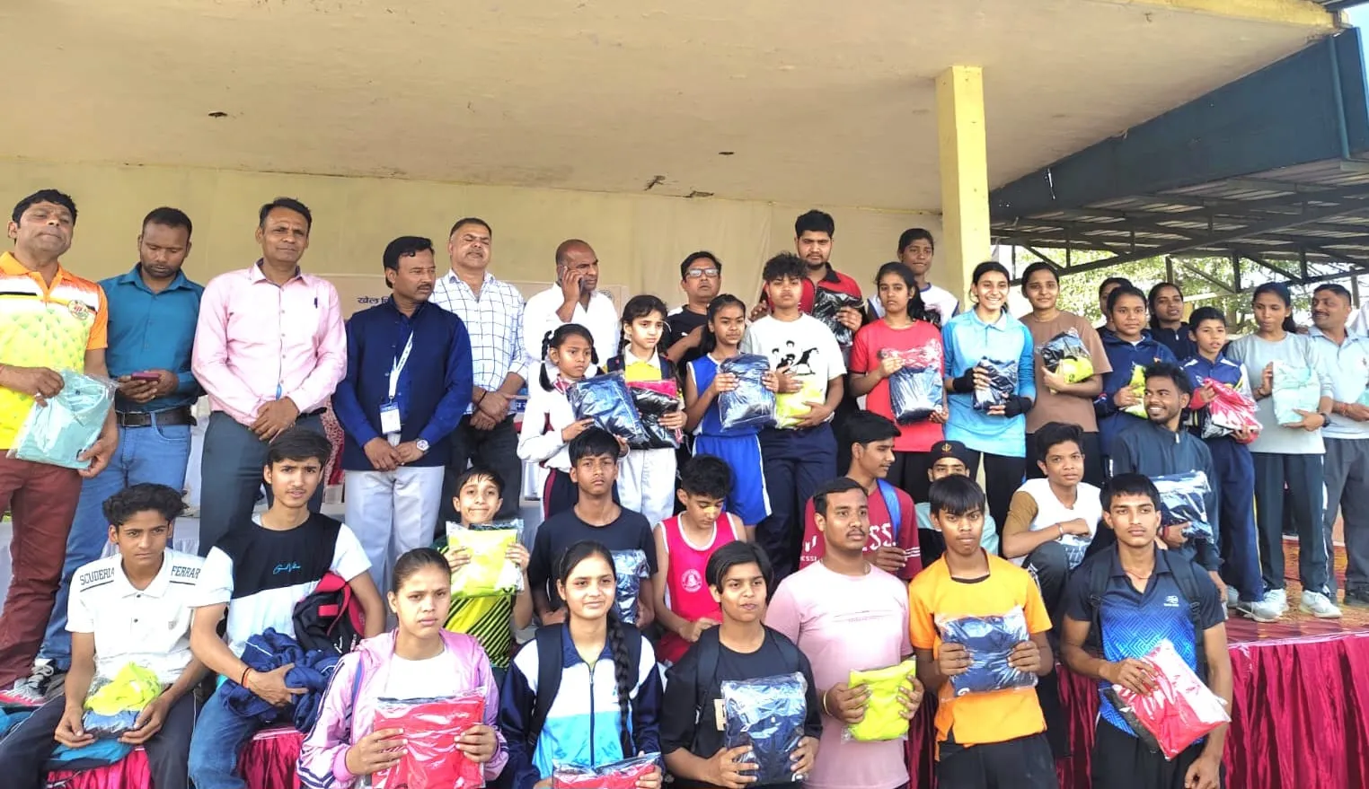 मुजफ्फरनगर: चार दिवसीय जिला स्तरीय जूनियर खेल प्रतियोगिता का आगाज, पूर्व केंद्रीय मंत्री डॉ. संजीव बालियान ने खिलाड़ियों का बढ़ाया उत्साह