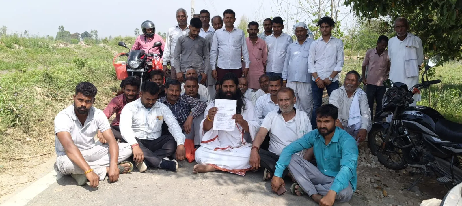 मुजफ्फरनगर: पुरा महादेव कांवड़ मार्ग की बदहाली पर फूटा गुस्सा, चौड़ीकरण न होने पर आंदोलन का एलान