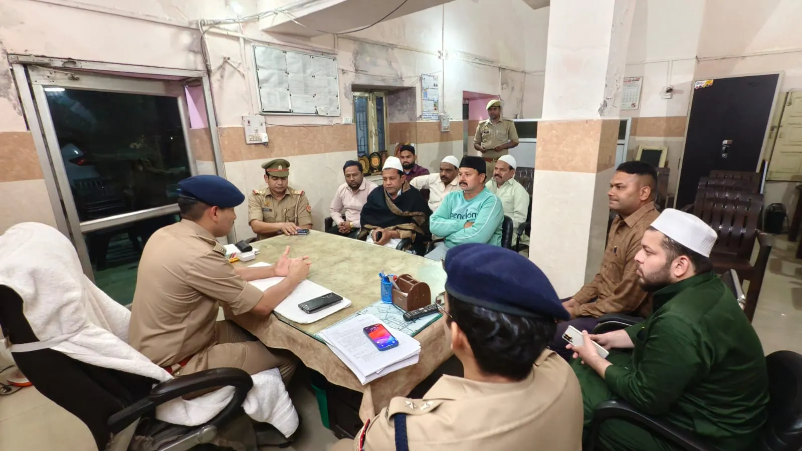 मुजफ्फरनगरः आगामी ईद पर्व को शांतिपूर्ण, सौहार्दपूर्ण एवं सुरक्षित वातावरण में सम्पन्न कराने हेतु कोतवाली नगर में बैठक आयोजित