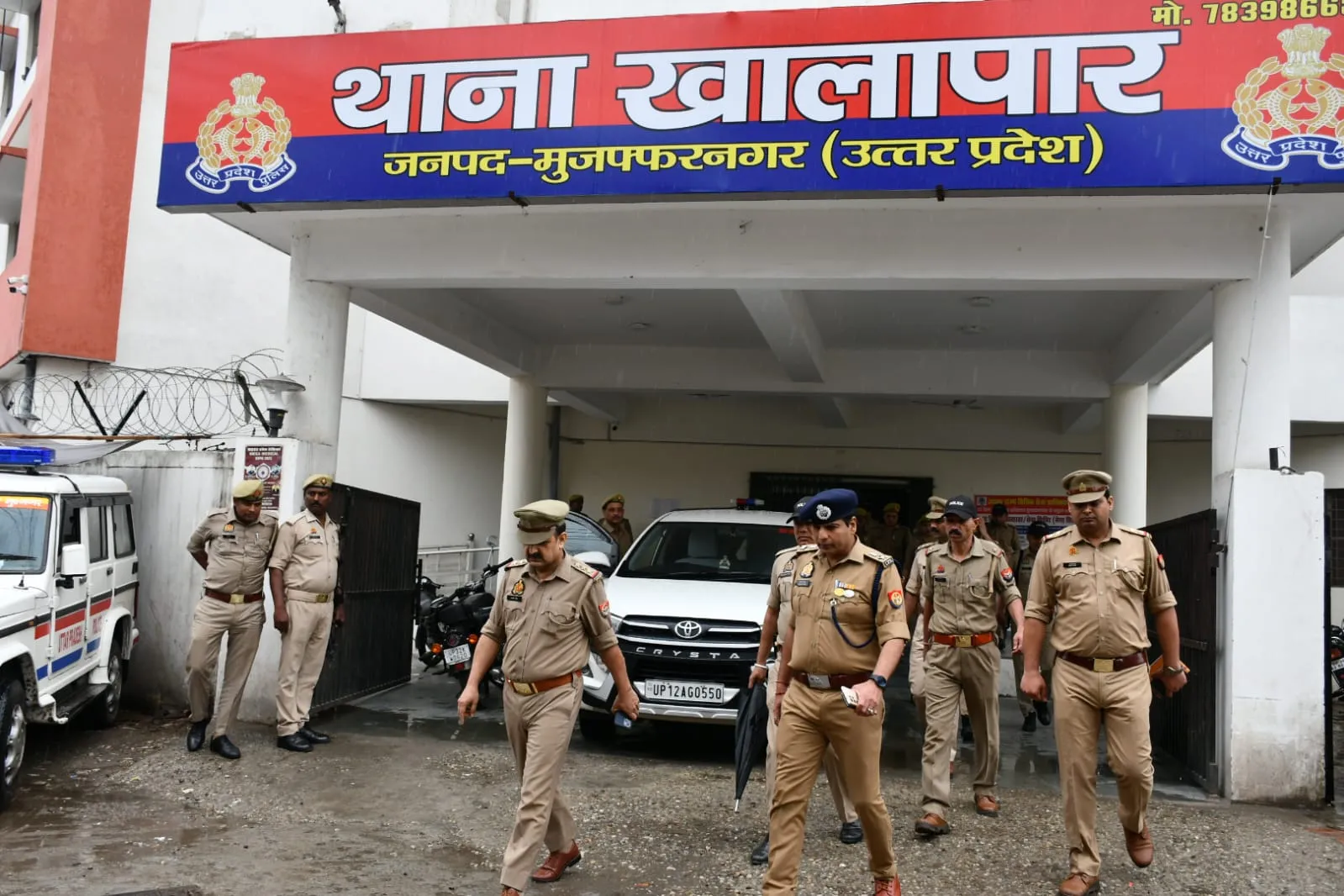 मुजफ्फरनगरः थाना खालापार में SSP का औचक निरीक्षण, व्यवस्थाओं को लेकर सख्त निर्देश