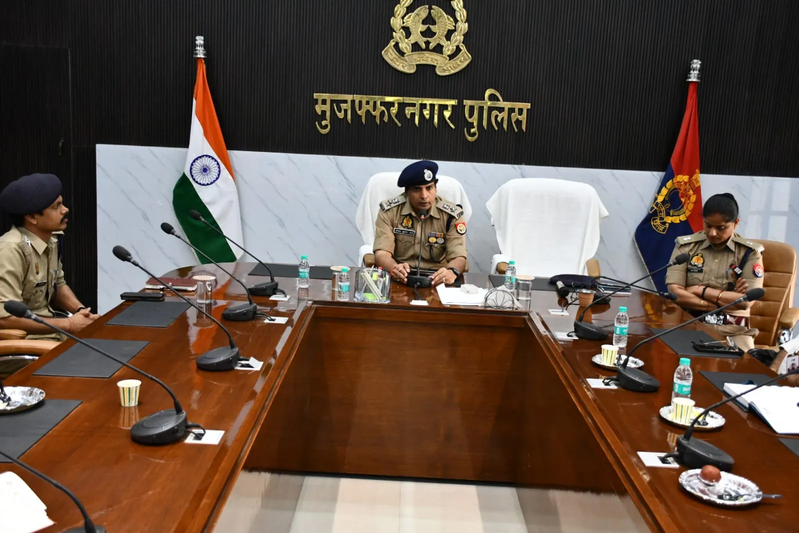 मुजफ्फरनगरः बैंक सुरक्षा व साइबर अपराध रोकथाम पर एसएसपी की अहम गोष्ठी, शाखा प्रबंधकों को दिए निर्देश