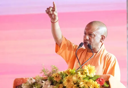 यूपी में भू-माफियाओं का 'गेम ओवर': अब बिना मालिकाना हक की जांच के नहीं होगी रजिस्ट्री, योगी कैबिनेट का बड़ा फैसला