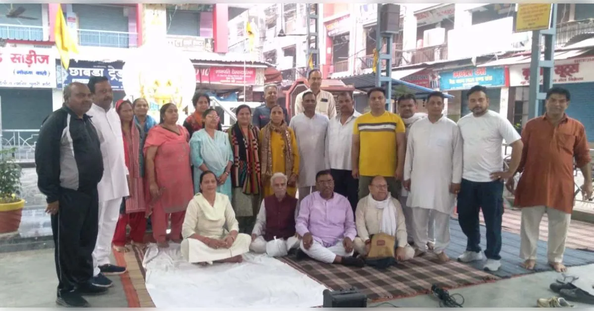 मुजफ्फरनगर में स्वास्थ्य पहल: एसडी मार्केट योग क्लास में कराई गई कुंजल क्रिया