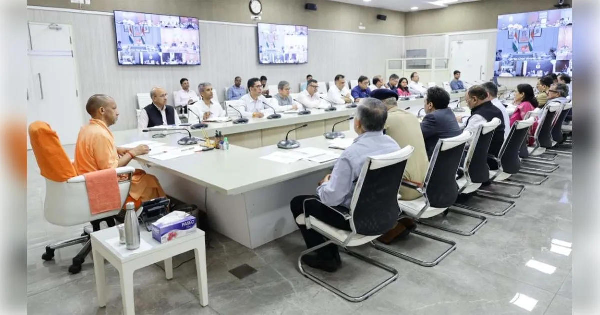 मुख्यमंत्री योगी कानून-व्यवस्था और सुरक्षा पर सख्त, 'जीरो टॉलरेंस' के दिए निर्देश