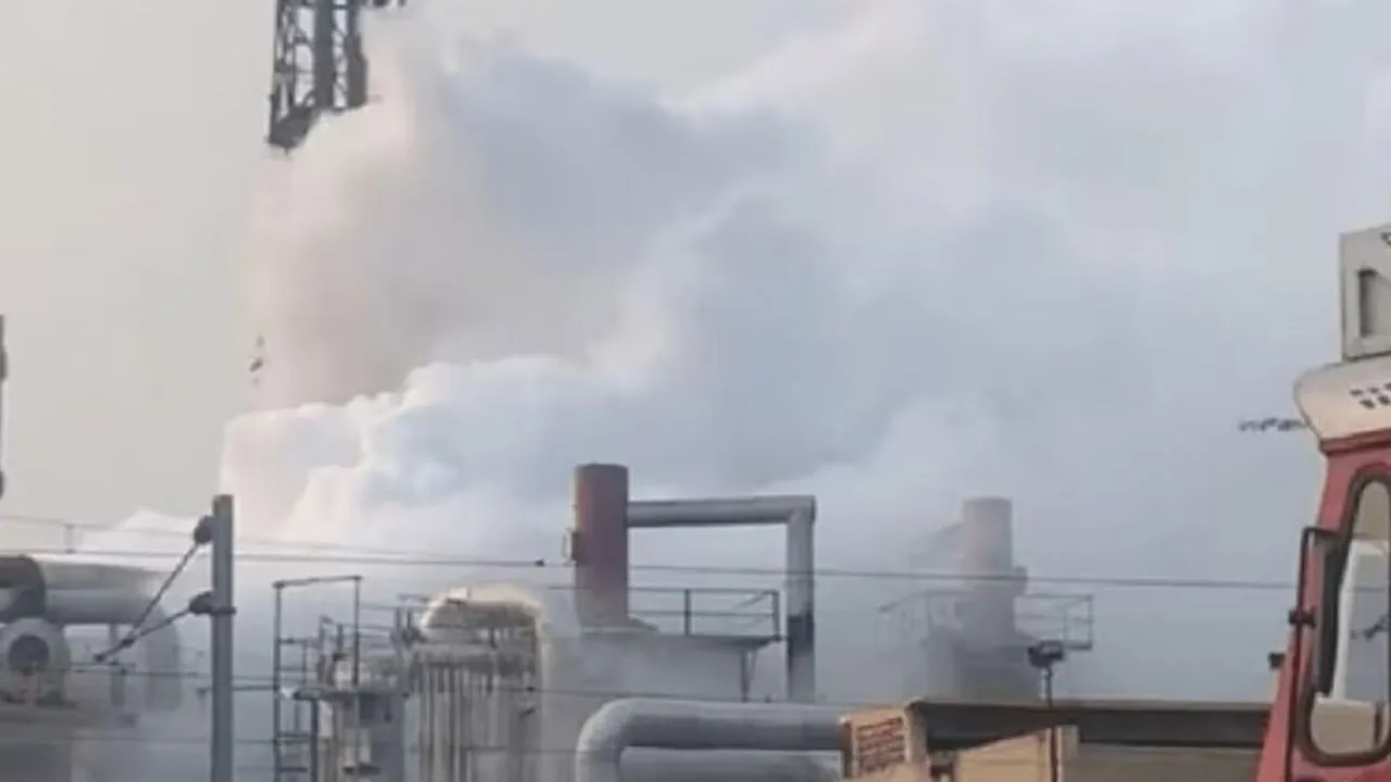 पालघर गैस लीक: तारापुर MIDC की भगेरिया केमिकल फैक्ट्री से ओलियम गैस रिसाव; 458 लोग निकाले गए.. इलाके में हड़कंप 