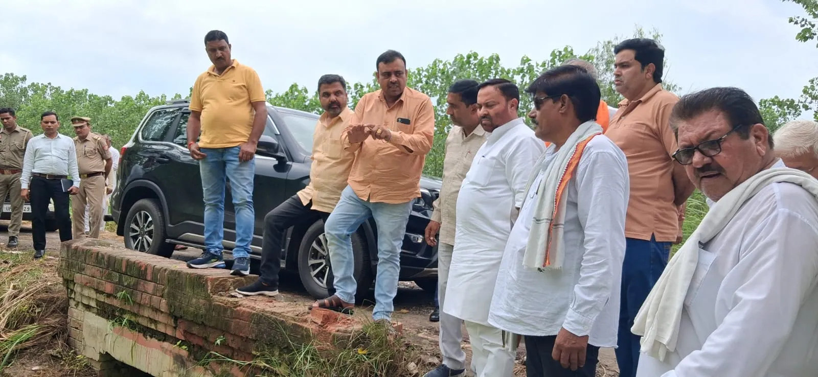 मुजफ्फरनगरः आफत की बारिश से खेत बने तालाब, जलमग्न फसलों को देख पसीजा कैबिनेट मंत्री का दिल