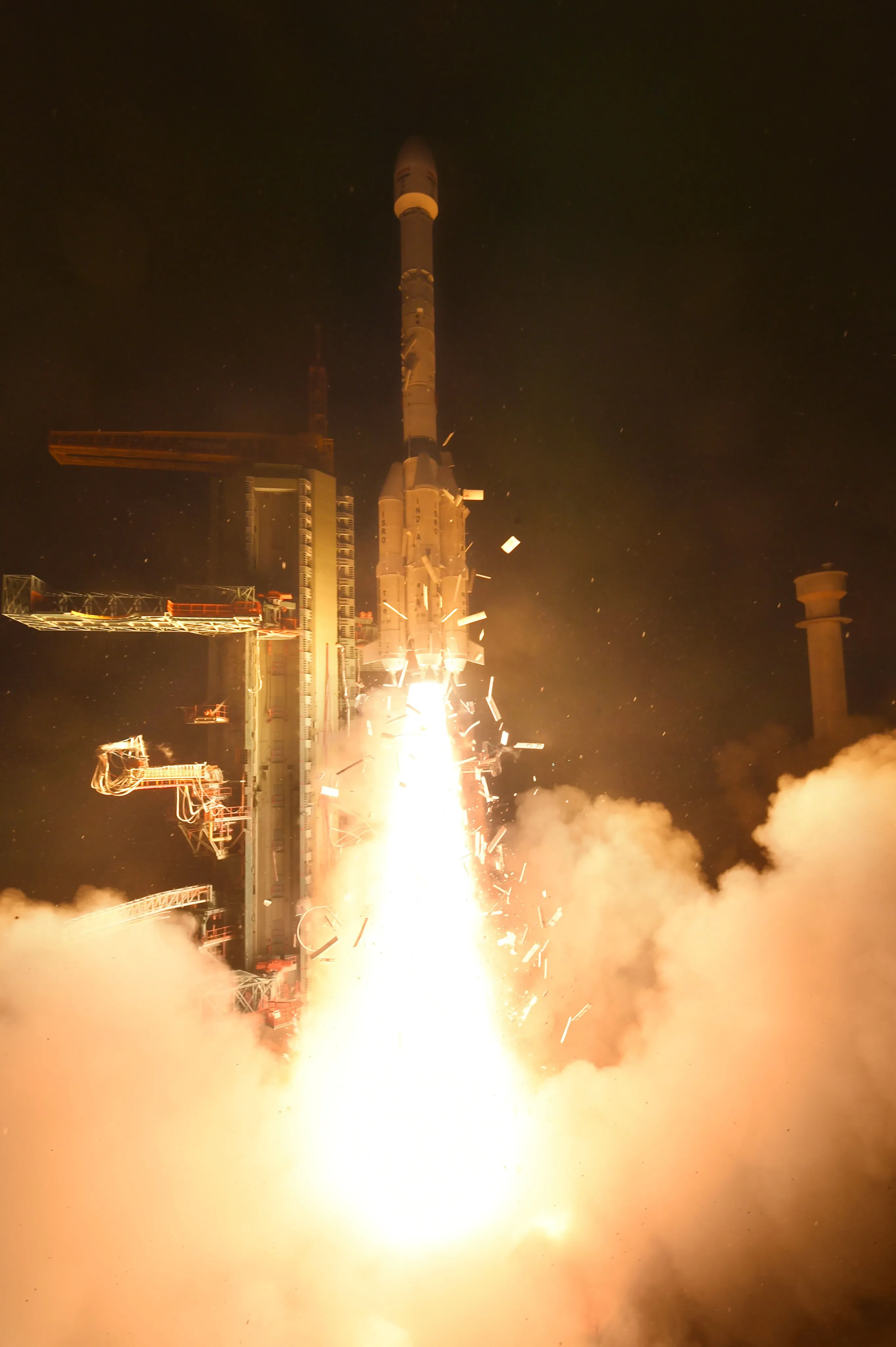 ISRO का बड़ा कीर्तिमान: देश के पहले जियो-इमेजिंग सैटेलाइट EOS-05 का सफल प्रक्षेपण, PM मोदी और रक्षामंत्री ने दी बधाई