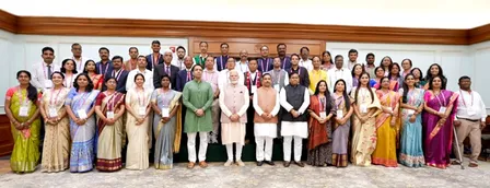 शिक्षकों संग पीएम मोदी की खास बातचीत, पब्लिक स्पीकिंग पर मांगे टिप्स, बच्चों की 'रिपोर्टिंग स्किल्स' पर भी ली चुटकी