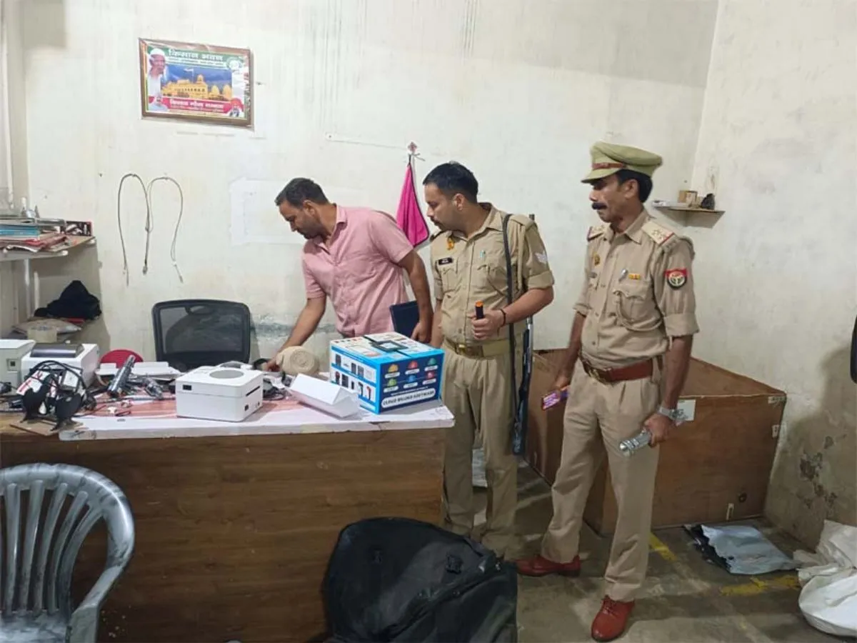मुजफ्फरनगर: भोपा में कूरियर ऑफिस से लाखों के पार्सल, कैश और प्रिंटर चोरी 