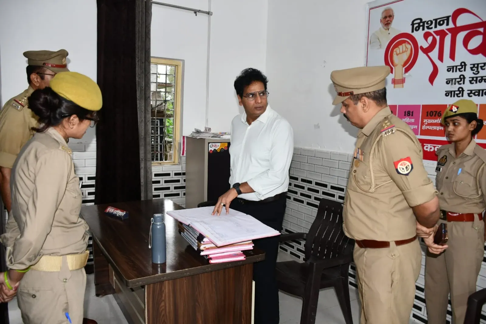 मुजफ्फरनगर: ककरौली थाने पहुंचे एसएसपी संजय कुमार वर्मा, औचक निरीक्षण से पुलिसकर्मियों में मचा हड़कंप