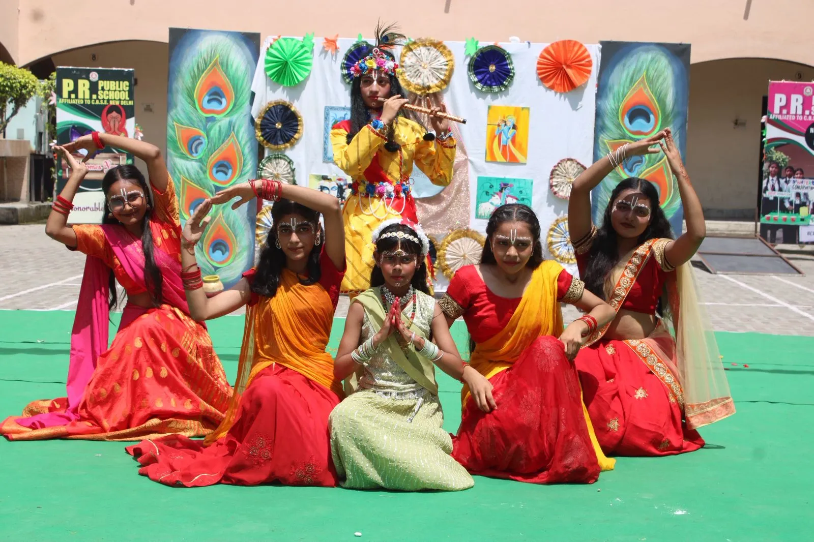 मुजफ्फरनगर में पी आर पब्लिक विद्यालय प्रांगण में धूमधाम से मनाया गया श्री कृष्ण जन्माष्टमी पर्व, रंगारंग कार्यक्रमों ने मोहा मन