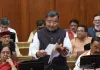 UP Vidhan Parishad: मंत्री जयवीर सिंह का विपक्ष पर तंज— "पढ़ लेते तो सवाल न करते"; सदन में जमकर हुई बहस