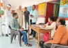 मतदाता सूची को त्रुटिरहित बनाने के लिए प्रशासन सख्त; उप जिला निर्वाचन अधिकारी ने परखीं मतदान केंद्रों की व्यवस्थाएं