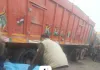 मुजफ्फरनगरः सड़क हादसे में ट्रैक्टर चालक की दर्दनाक मौत, पीछे से आ रहे ट्रक को देख घबराहट में नीचे कूदा युवक