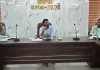 शामली: डीएम की समीक्षा बैठक में गिरी गाज, लापरवाह अधिकारियों के वेतन रोकने के निर्देश