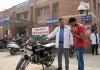 शामली: अस्पताल से डॉक्टर की बाइक चोरी, अस्पताल कर्मचारी का बेटा निकला चोर, सीसीटीवी से खुला राज 