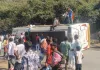 झारखंड के चतरा में टायर फटने से स्लीपर बस पलटी, 12 यात्री घायल, पांच की हालत गंभीर