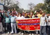 मेरठ में शिक्षणेत्तर कर्मचारियों का विशाल प्रदर्शन विभिन्न मांगों को लेकर मुख्यमंत्री के नाम सौंपा ज्ञापन