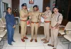 मुजफ्फरनगर: रामआशीष यादव बने अपर पुलिस अधीक्षक; SSP संजय कुमार वर्मा ने कंधे पर अशोक स्तंभ लगाकर किया सम्मानित