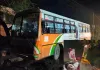 एटा में भीषण सड़क हादसा: रोडवेज बस ने बाइक सवार 6 लोगों को रौंदा, मासूम समेत 2 की दर्दनाक मौत, 4 घायल