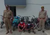 गाजियाबाद में वाहन चोरों पर बड़ा एक्शन, दो शातिर गिरफ्तार; 9 चोरी की बाइक और नकदी बरामद
