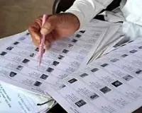 उप्र में एसआईआर : एक करोड़ से ज्यादा मतदाताओं को नोटिस जारी, दो घंटे बूथ पर बीएलओ के रहने के निर्देश