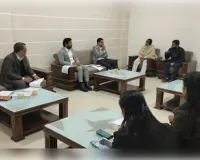 शामली: मतदाता सूची पुनरीक्षण को लेकर विशेष रोल प्रेक्षक निखिल गजराज ने ली बैठक; 'आधार' के साथ इन दस्तावेजों से भी बन सकेगा वोट