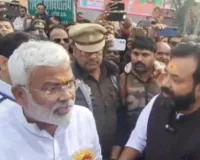 सवाल सुनते ही भड़के मंत्री जी! महोबा बवाल पर पत्रकारों से उलझे स्वतंत्र देव सिंह