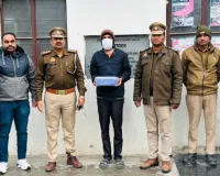 नोएडा पुलिस ने पकड़े मोबाइल चोर और अवैध हथियार के साथ युवक