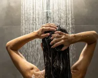 सिर्फ सफाई नहीं, आयुर्वेद में स्नान के बताए गए हैं कई फायदे, बस जान लें ये तीन स्टेप्स 