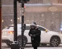 अमेरिका में बर्फीले तूफान से जनजीवन अस्त-व्यस्त, 20 से अधिक राज्यों में इमरजेंसी